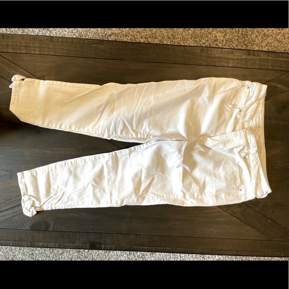 White size 12 Capri jeans - Picture 1 of 2